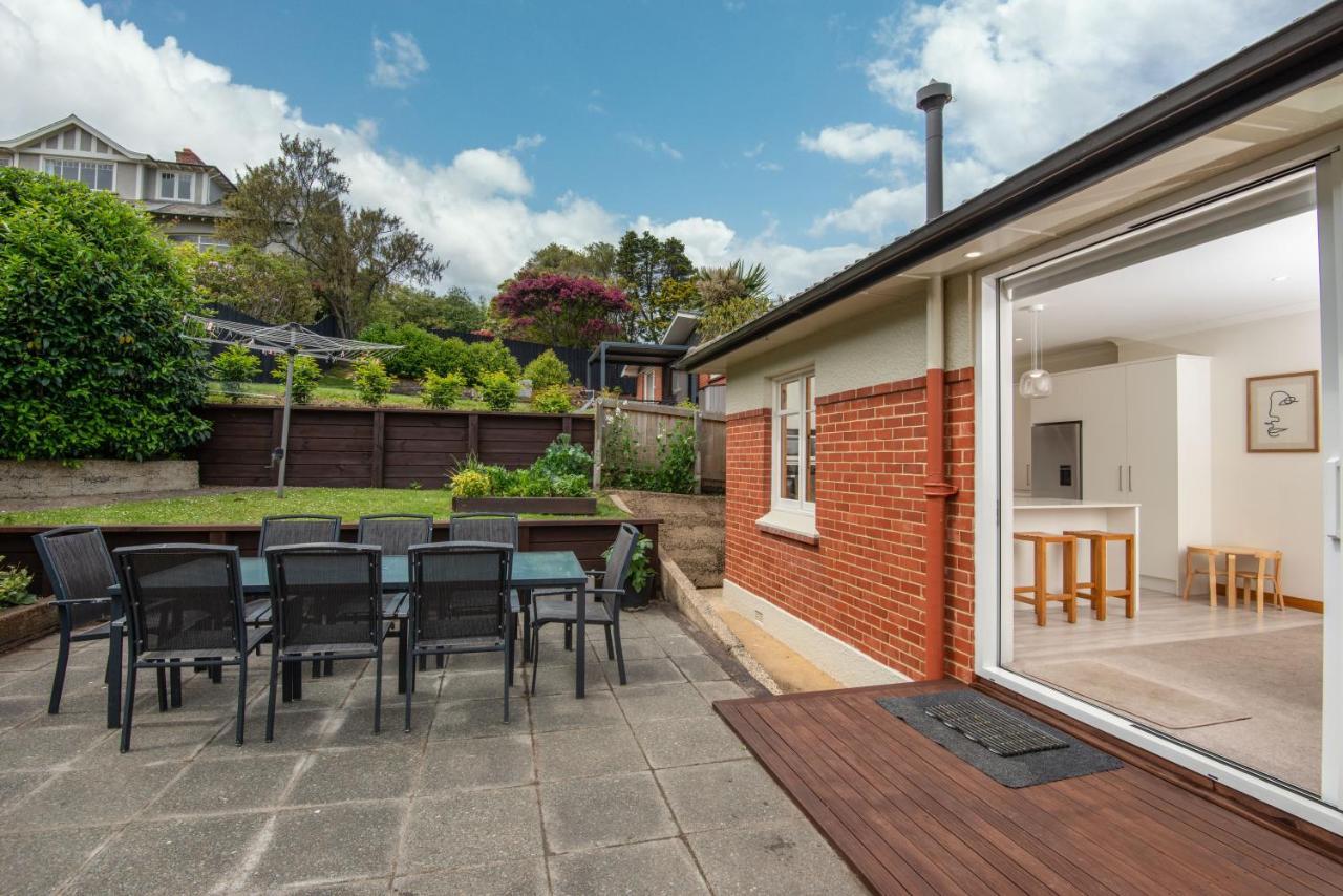 Stunning Family Home In Andersons Bay Dunedin Exterior photo